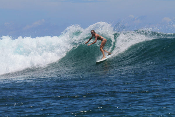 Dori Kty Dorothee tout quitter pour partir vivre dans le Sud Ouest a la rencontre du surf