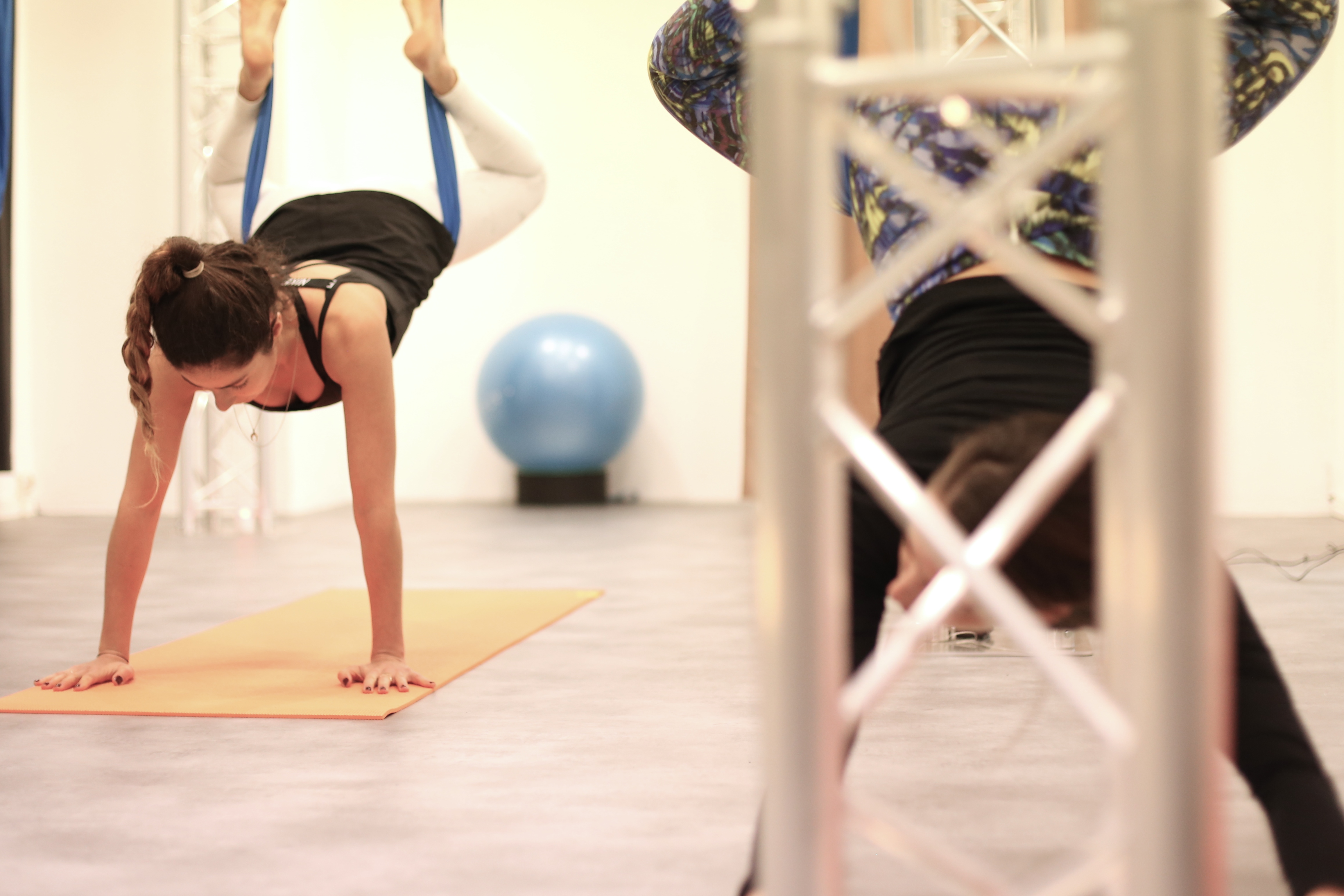 fly yoga yoga aerien santamila 15 - Ocean therapy